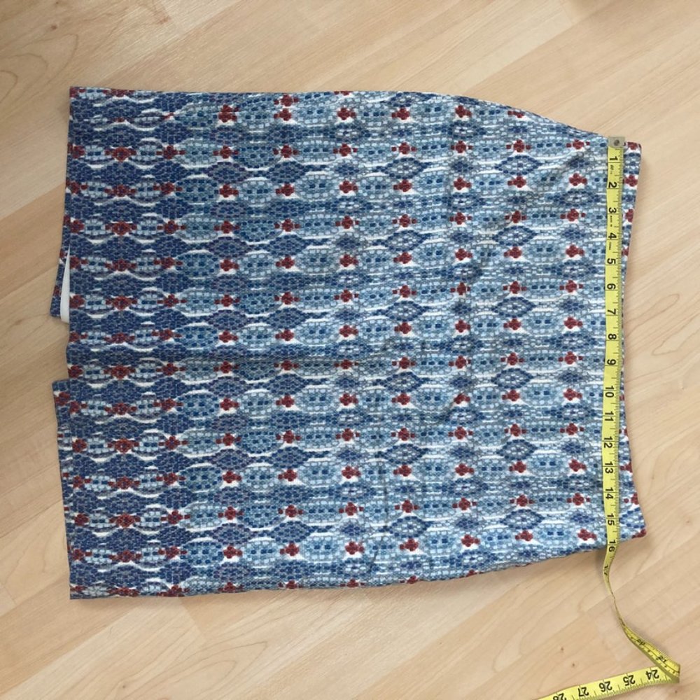 Pattern Pencil Skirt - Picture 4 of 6